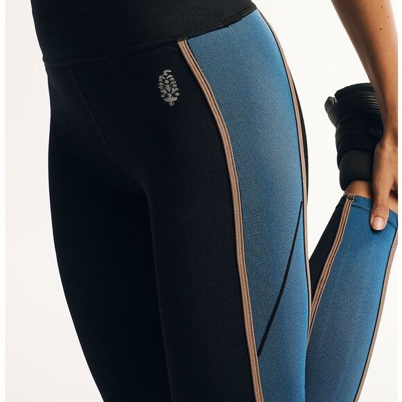 Free People Movement NWT M/L Blow Your Mind Leggings Black Blue High Waist - Picture 3 of 10